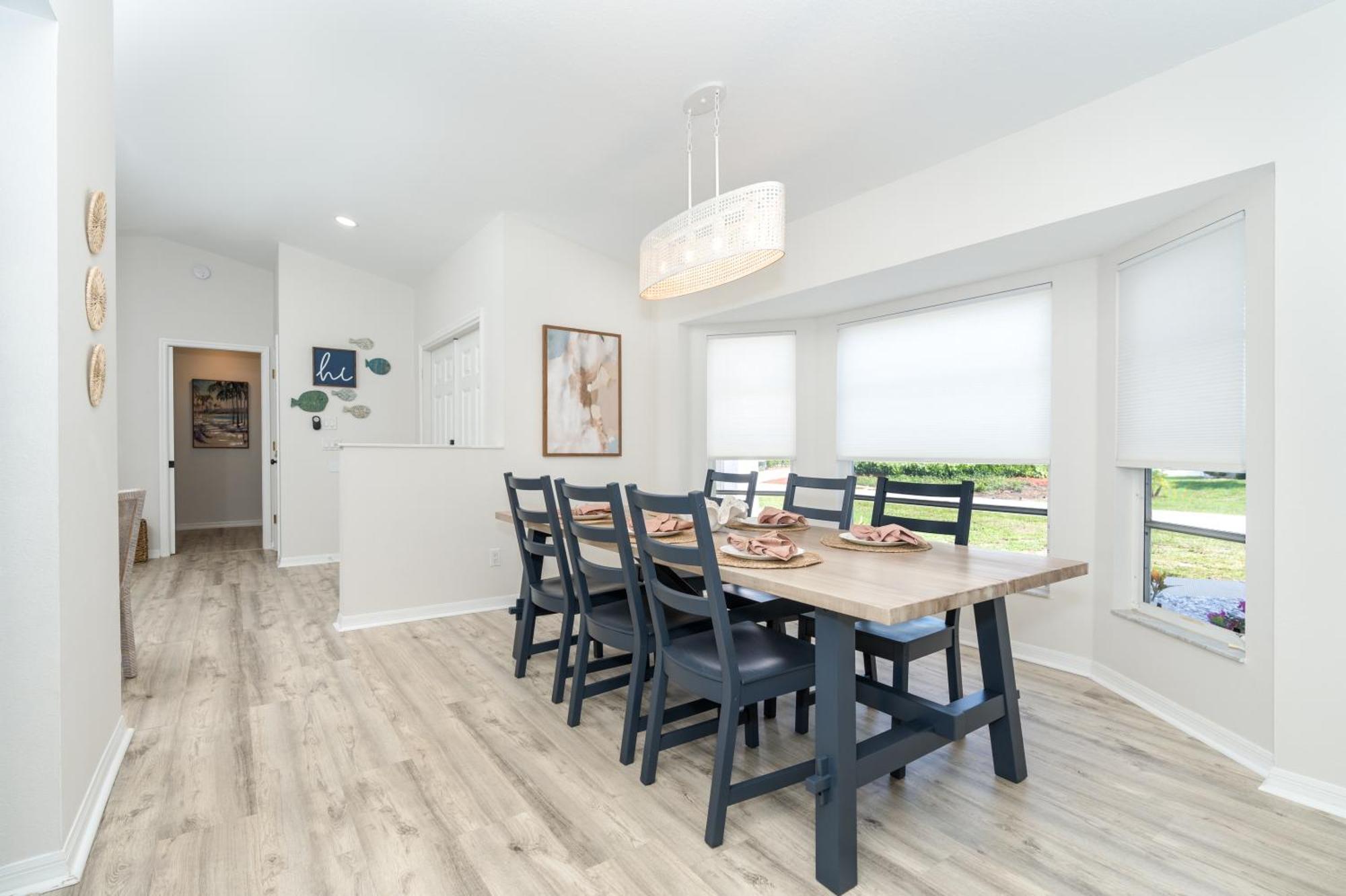Beautiful Spacious Home! Close To Beaches - Heated Private Pool Holiday home Englewood