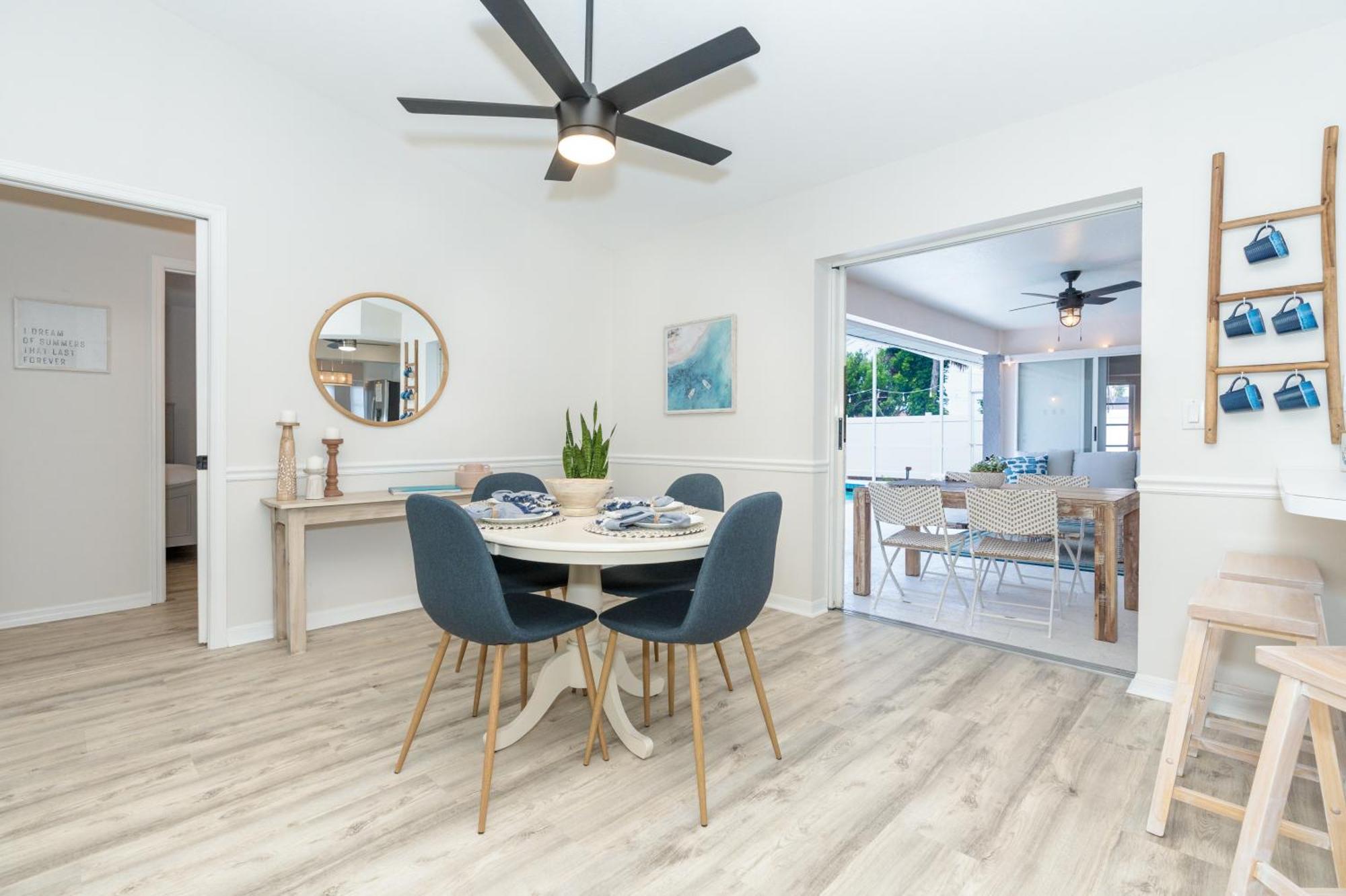 Beautiful Spacious Home! Close To Beaches - Heated Private Pool