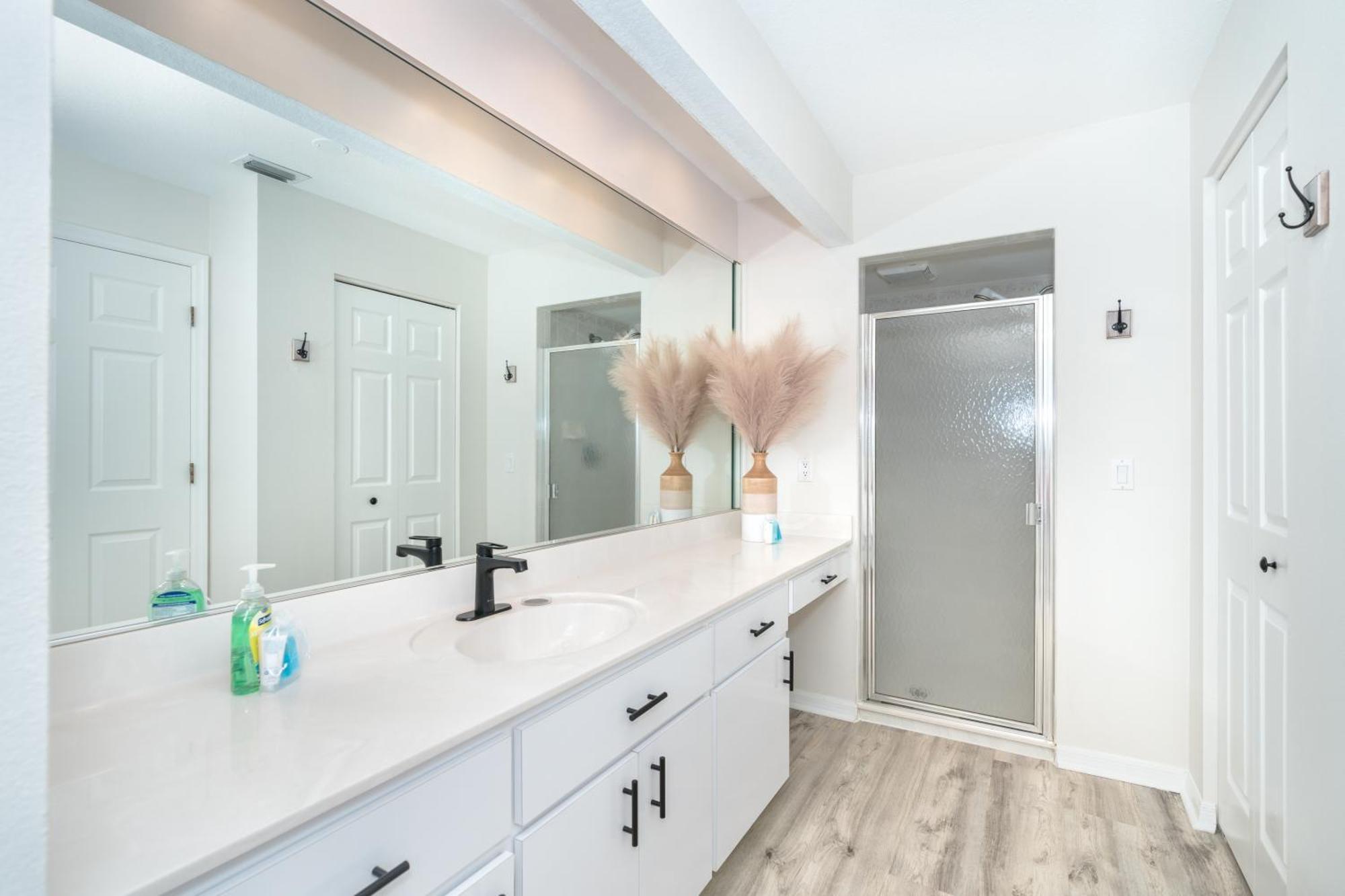 Holiday home Beautiful Spacious Home! Close To Beaches - Heated Private Pool Englewood